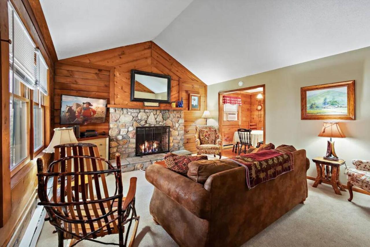 Classic Log Cabin With Fireplace On Quiet River Blowing Rock Buitenkant foto